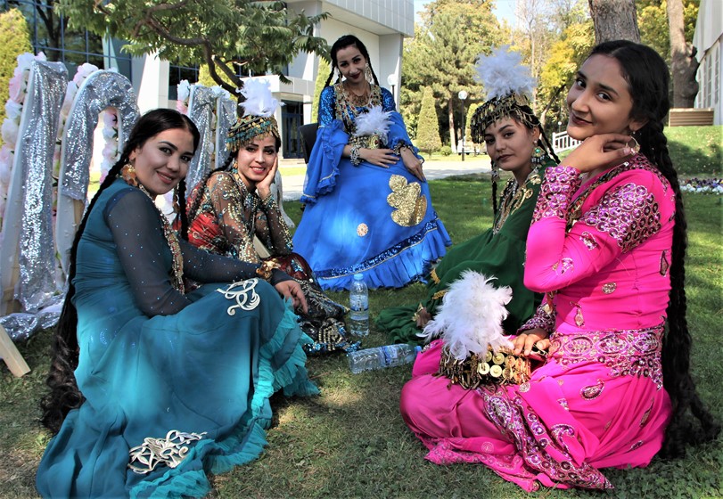 צעירים באוזבקיסטן, מקומות בילוי בטשקנט